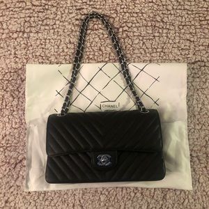 CHANEL caviar medium double flap bag